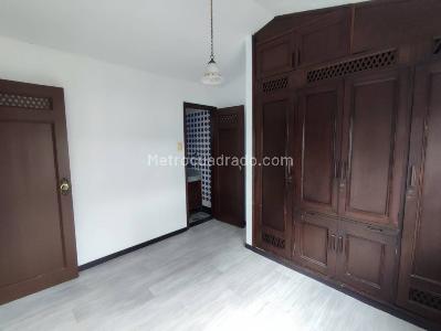 Casa de 5 alcobas en venta en Av 30 De Agosto, Pereira, 246 m² · foto 11 de 20