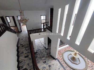 Casa de 5 alcobas en venta en Av 30 De Agosto, Pereira, 246 m² · foto 19 de 20