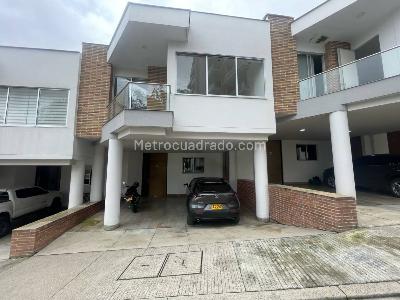 Casa en venta en Pinares, Pereira · foto 2 de 20