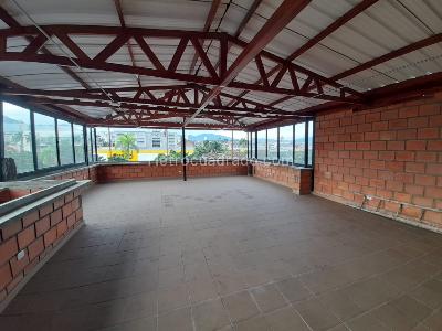 Retail space for rent in Circunvalar, Pereira