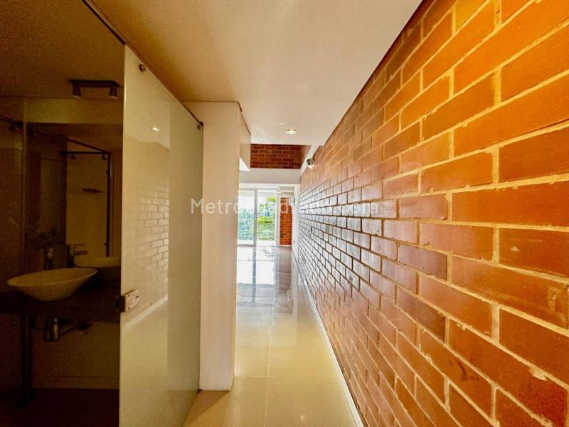 Piso – AMCO, Area Metropolitana Centro Occidente - Más