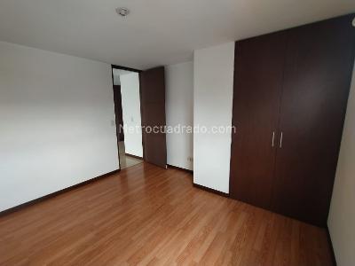 Apartamento de 3 alcobas en venta en Pinares, Pereira, 92 m² · foto 3 de 14