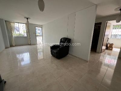 Apartamento de 3 alcobas en venta en Pinares, Pereira, 118 m² · foto 5 de 9