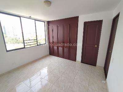 Apartamento de 3 alcobas en venta en Pinares, Pereira, 135 m² · foto 7 de 17