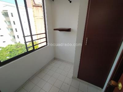 Apartamento de 3 alcobas en venta en Pinares, Pereira, 135 m² · foto 9 de 17