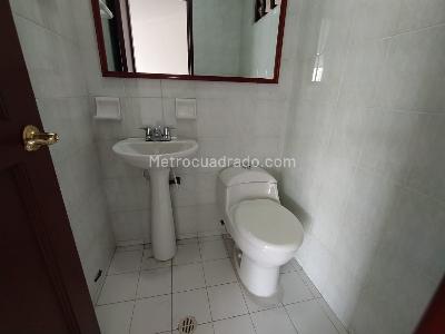 Apartamento de 3 alcobas en venta en Pinares, Pereira, 135 m² · foto 10 de 17