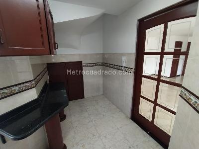 Apartamento de 3 alcobas en venta en Pinares, Pereira, 135 m² · foto 12 de 17