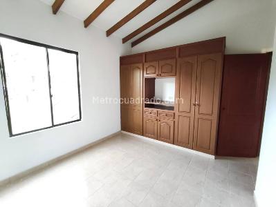 Casa de 3 alcobas en venta en Tulcan, Pereira, 153 m² · foto 11 de 20