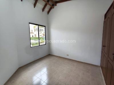 Casa de 3 alcobas en venta en Tulcan, Pereira, 153 m² · foto 14 de 20