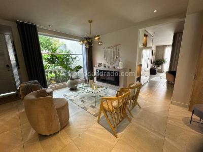 Casa de 3 alcobas en venta en Pueblito Cafetero, Pereira, 810 m² · foto 2 de 19