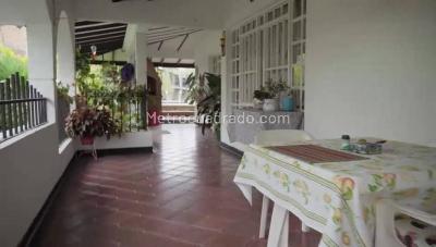 Casa de 5 alcobas en venta en Tebaida, Armenia, 1500 m² · foto 2 de 8