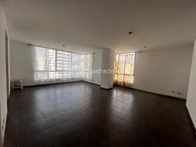 Apartamento en venta en Centro, Pereira · foto 2 de 16