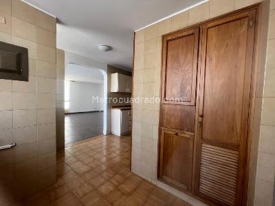 Apartamento en venta en Centro, Pereira · foto 5 de 16