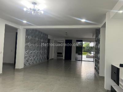 Casa de 5 alcobas en venta en Pueblito Cafetero, Pereira, 1900 m² · foto 3 de 20