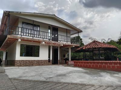 Casa de 4 alcobas en venta en Kenedy, Pereira · foto 3 de 10