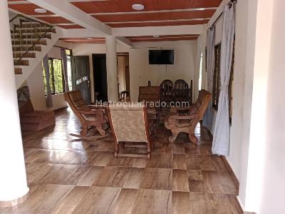 Casa de 4 alcobas en venta en Kenedy, Pereira · foto 4 de 10