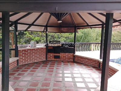 Casa de 4 alcobas en venta en Kenedy, Pereira · foto 8 de 10