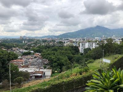 Casa en venta en Ciudad Jardin, Pereira · foto 3 de 20