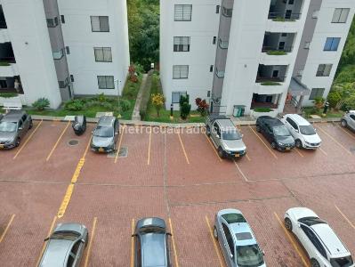 Apartamento de 3 alcobas en venta en Terminal, Pereira, 77 m² · foto 7 de 14