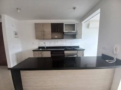 Apartamento de 3 alcobas en venta en Pinares, Pereira, 78 m² · foto 7 de 19