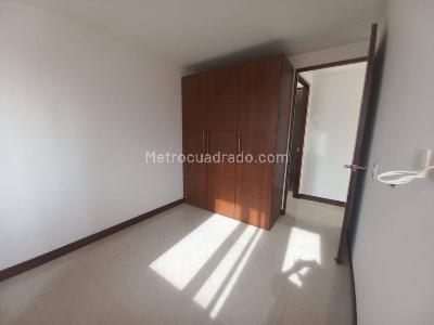 Apartamento de 3 alcobas en venta en Pinares, Pereira, 78 m² · foto 9 de 19