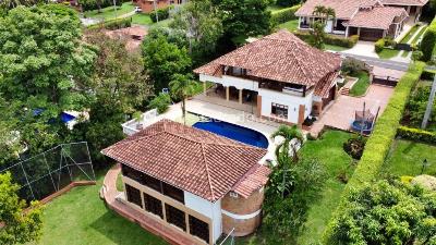 Casa de 5 alcobas en venta en Cerritos, Pereira, 1600 m² · foto 16 de 17