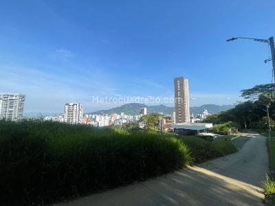 Apartamento en venta en Pinares, Pereira · foto 2 de 9