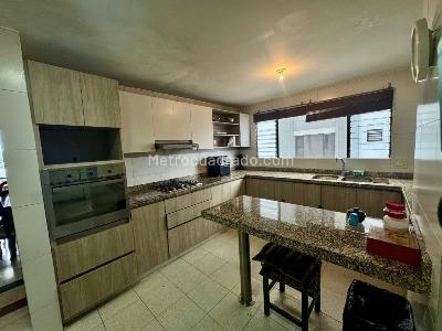Apartamento de 5 alcobas en venta en Pinares, Pereira, 215 m² · foto 6 de 16