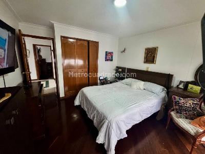 Apartamento de 5 alcobas en venta en Pinares, Pereira, 215 m² · foto 8 de 16