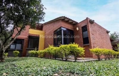 Casa de 3 alcobas en venta en El Tigre, Pereira, 958 m² · foto 4 de 14