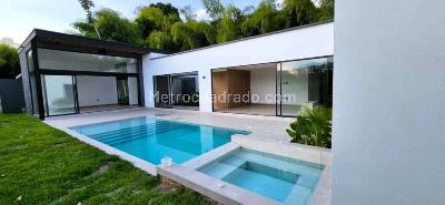 Casa de 3 alcobas en venta en Vereda El Tigre, Pereira · foto 2 de 17