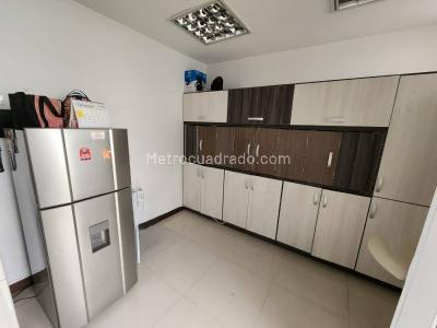 Casa de 5 alcobas en venta en Popular, Pereira, 300 m² · foto 8 de 13