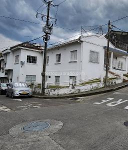 Casa de 5 alcobas en venta en Popular, Pereira, 300 m² · foto 13 de 13