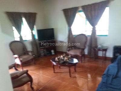 Casa en venta en Mundo Nuevo, Pereira · foto 3 de 8