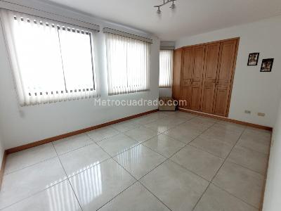 Apartamento en venta en Pinares, Pereira · foto 9 de 20