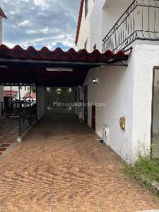 Casa en venta en Av, Pereira · foto 2 de 20