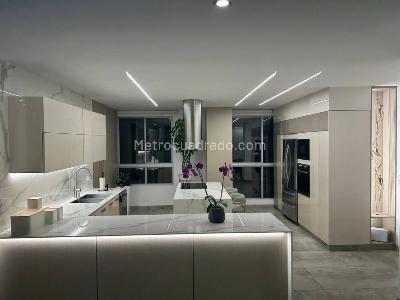 Apartamento de 3 alcobas en venta en Pinares, Pereira, 178 m² · foto 8 de 20
