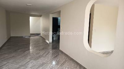 Casa de 4 alcobas en venta en Jardin Ii, Pereira, 144 m² · foto 2 de 13