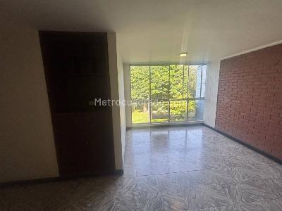 Apartamento en venta en Jardin Ii, Pereira · foto 2 de 16
