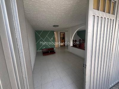 Casa en venta en Av, Pereira · foto 2 de 19