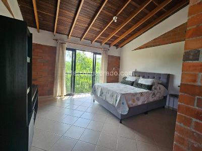 Casa de 4 alcobas en venta en Via Morelia, Pereira, 2000 m² · foto 7 de 11