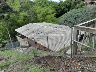Casa de 2 alcobas en venta en Mundo Nuevo, Pereira, 611 m² · foto 15 de 16