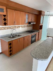 Apartamento en venta en Alamos, Pereira · foto 2 de 13