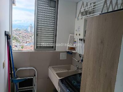 Apartaestudio en venta en Circunvalar, Pereira, 55 m² · foto 5 de 8