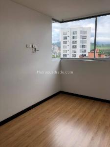 Apartaestudio en venta en Alamos, Pereira, 37 m² · foto 5 de 14