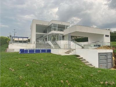 Casa en venta en Cerritos, Pereira · foto 3 de 17
