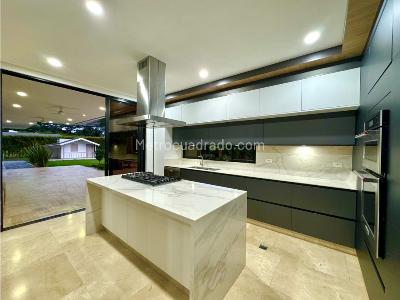 Casa de 5 alcobas en venta en Cerritos, Pereira · foto 10 de 20