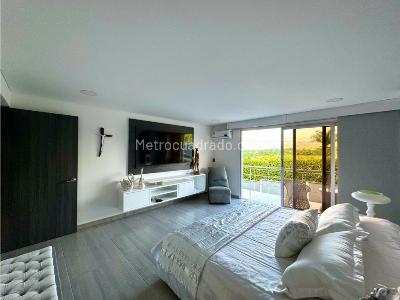 Casa de 5 alcobas en venta en Cerritos Pereira, Pereira, 2000 m² · foto 8 de 20