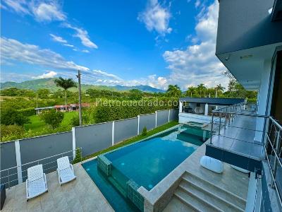 Casa de 5 alcobas en venta en Cerritos Pereira, Pereira, 2000 m² · foto 17 de 20