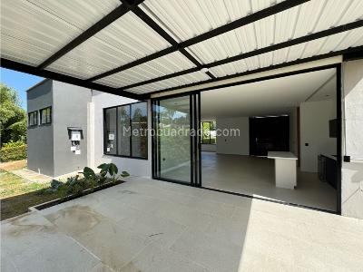 Casa de 3 alcobas en venta en Cerritos, Pereira, 2000 m² · foto 18 de 19